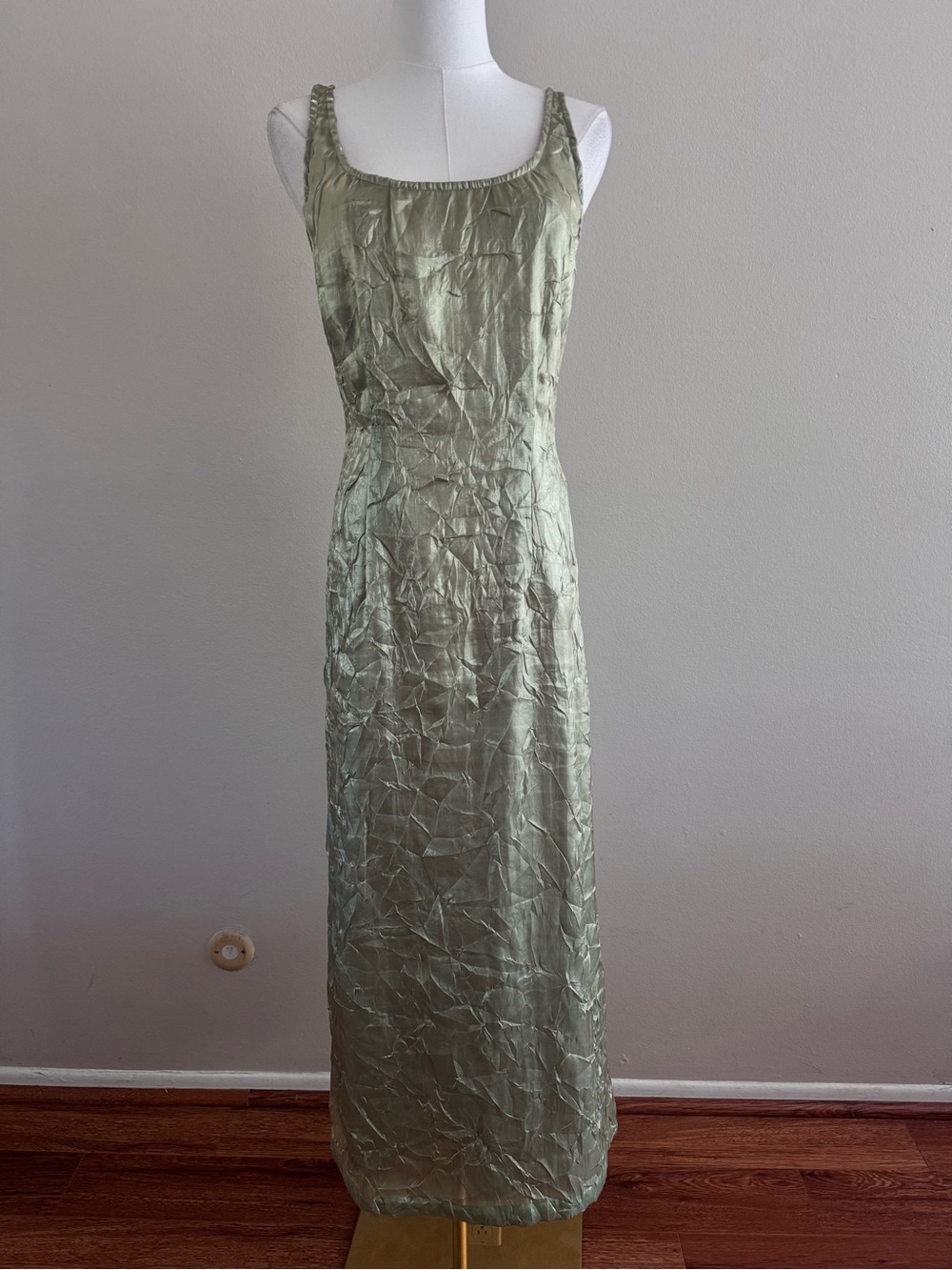 Vintage Barbara Lesser Scoop Neck Maxi Dress in Sage Green - Crinkle